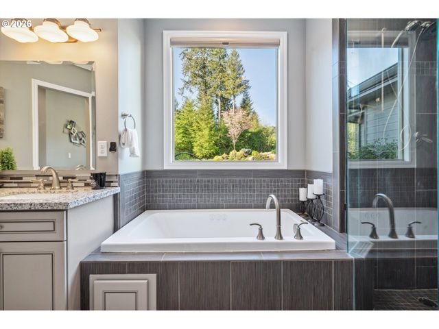 201 THOMPSON Dr, Washougal, WA 98671