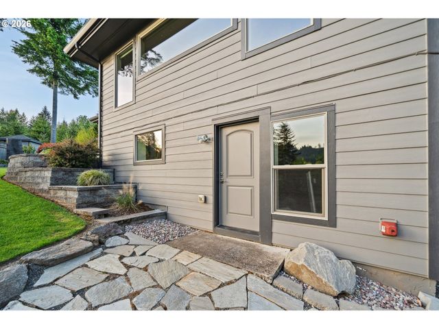 201 THOMPSON Dr, Washougal, WA 98671