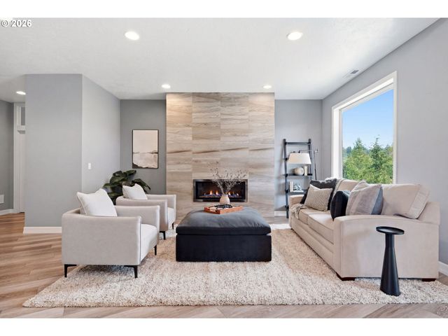 201 THOMPSON Dr, Washougal, WA 98671