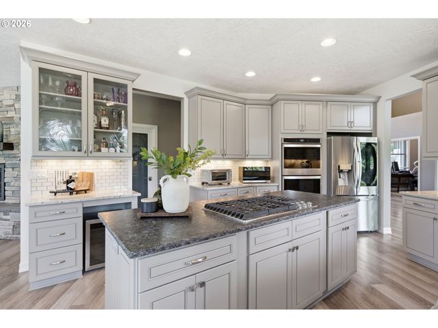 201 THOMPSON Dr, Washougal, WA 98671
