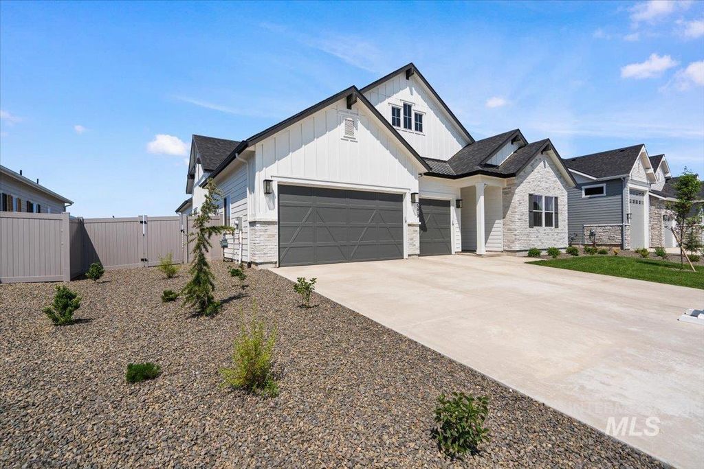 17211 N Yorktown Way, Nampa, ID 83687 photo 2