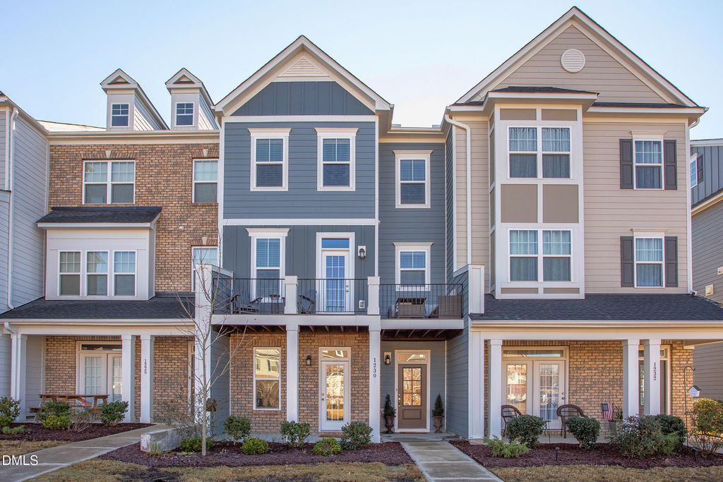 1230 Barn Cat Way, Apex, NC 27502