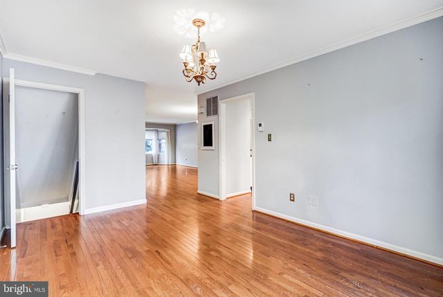 8046 GALLA KNOLL CIR, Springfield, VA 22153