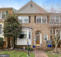 8046 GALLA KNOLL CIR, Springfield, VA 22153