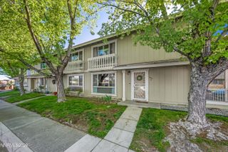 828 Woodglen Drive APT 3, Sparks, NV 89434