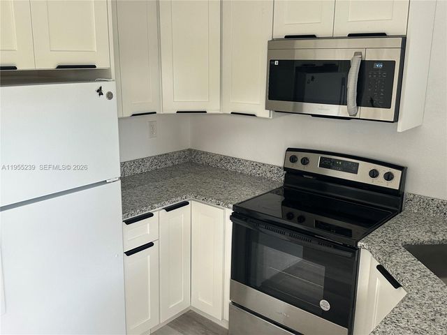 1308 NW 13th Ct, Fort Lauderdale, FL 33311