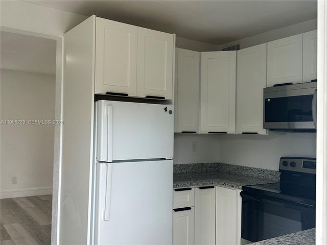 1308 NW 13th Ct, Fort Lauderdale, FL 33311