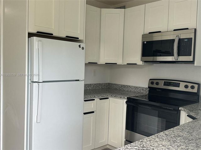 1308 NW 13th Ct, Fort Lauderdale, FL 33311