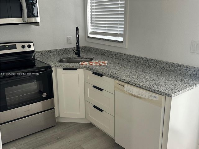 1308 NW 13th Ct, Fort Lauderdale, FL 33311