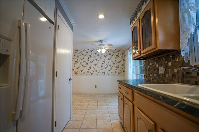 145 Stonedale Road, Warwick, RI 02889
