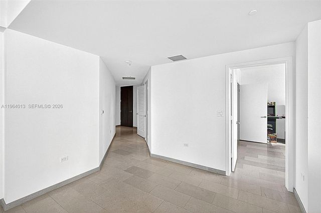 68 SE 6th St 1702, Miami, FL 33131