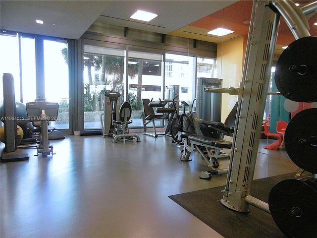 68 SE 6th St 1702, Miami, FL 33131