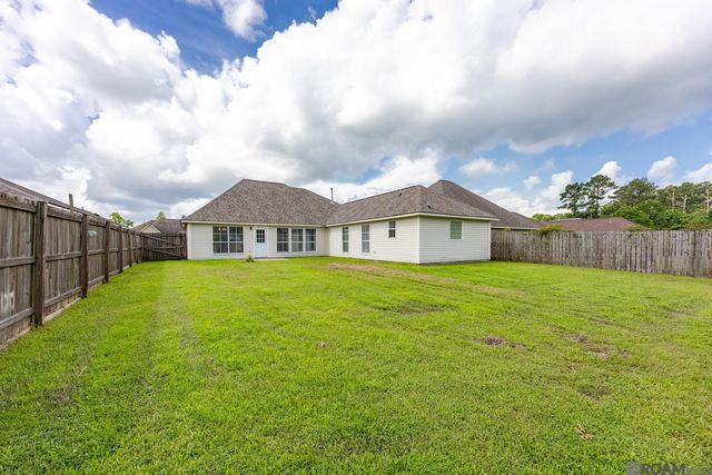 11297 Shady Bend Dr, Denham Springs, LA 70726