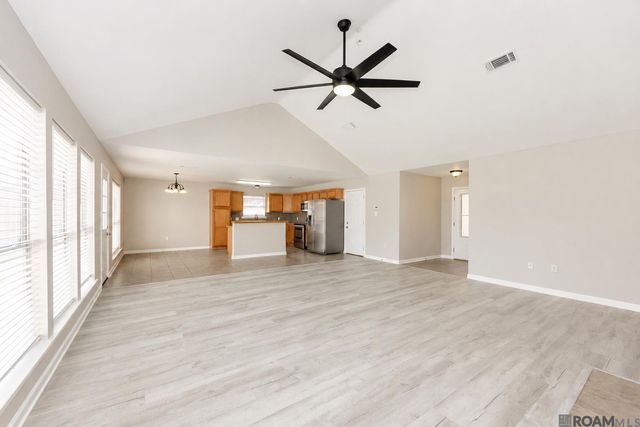 11297 Shady Bend Dr, Denham Springs, LA 70726