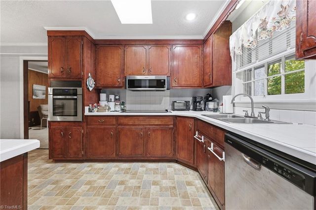 401 White Oaks Drive, Salisbury, NC 28147