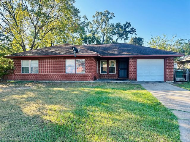 9314 Woodlyn Road, Houston, TX 77078