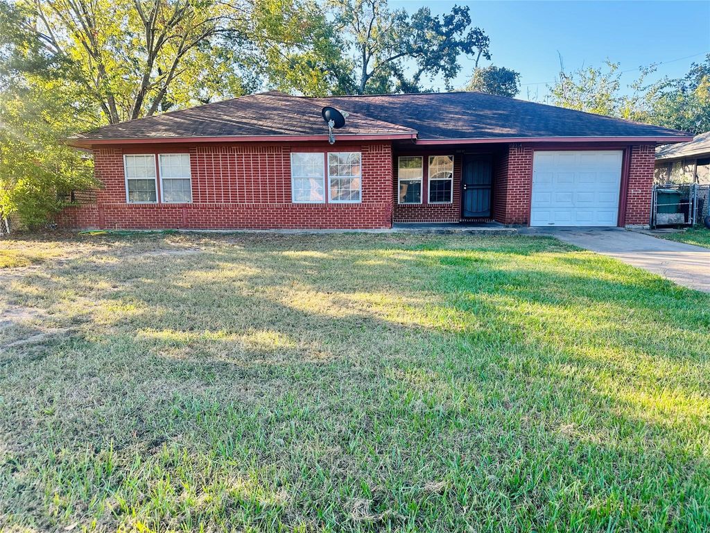 9314 Woodlyn Road, Houston, TX 77078