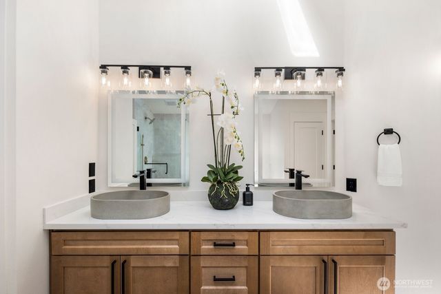 1174 SW Clevenger Lane, Port Orchard, WA 98367