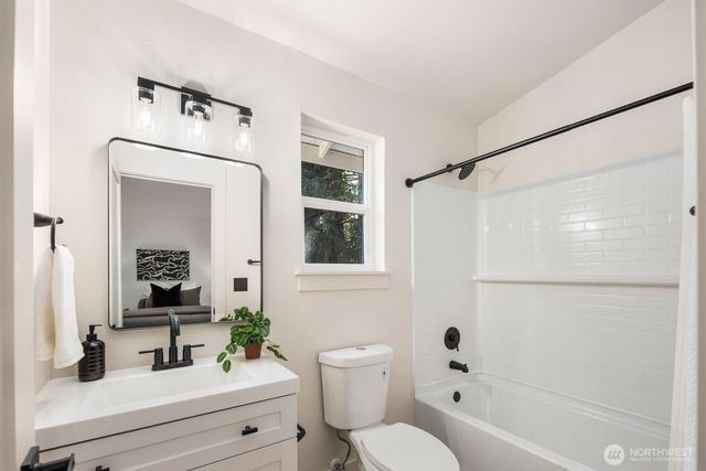 1174 SW Clevenger Lane, Port Orchard, WA 98367