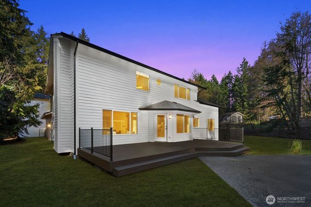 1174 SW Clevenger Lane, Port Orchard, WA 98367