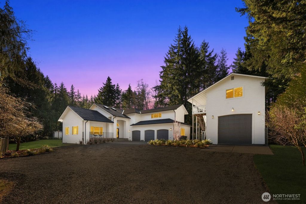 1174 SW Clevenger Lane, Port Orchard, WA 98367