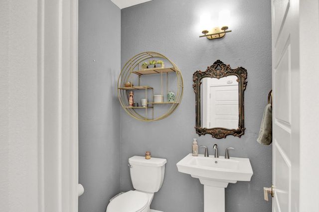 8985 Upbeat Way, Elk Grove, CA 95757