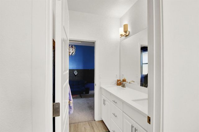 8985 Upbeat Way, Elk Grove, CA 95757
