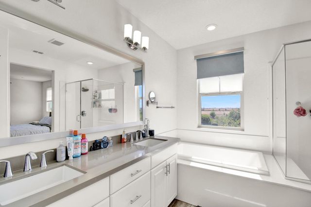 8985 Upbeat Way, Elk Grove, CA 95757