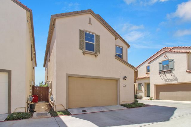 8985 Upbeat Way, Elk Grove, CA 95757