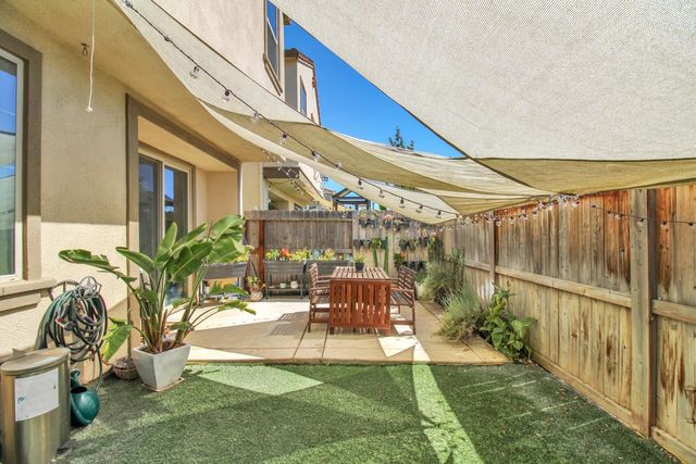 8985 Upbeat Way, Elk Grove, CA 95757