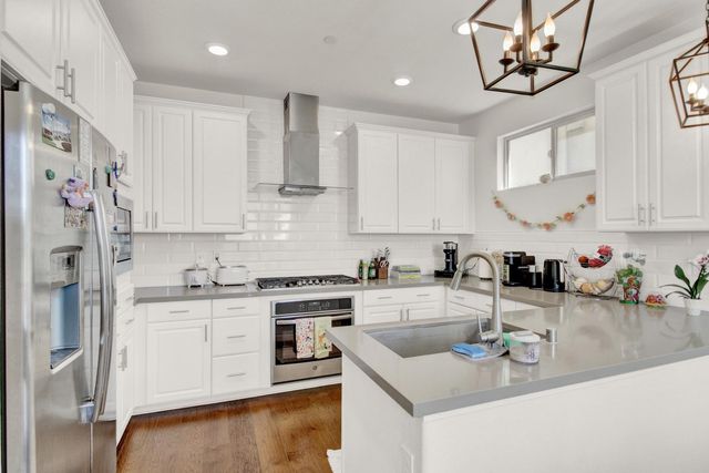 8985 Upbeat Way, Elk Grove, CA 95757