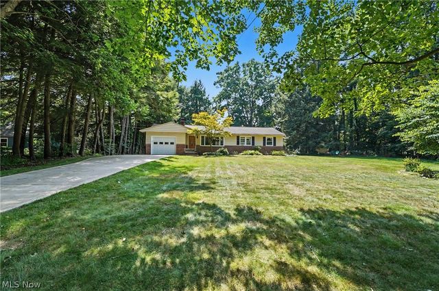 38600 Berkshire Hills Drive, Willoughby Hills, OH 44094