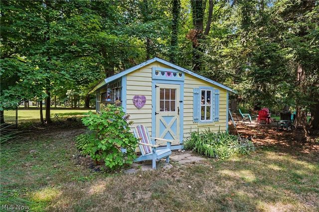 38600 Berkshire Hills Drive, Willoughby Hills, OH 44094