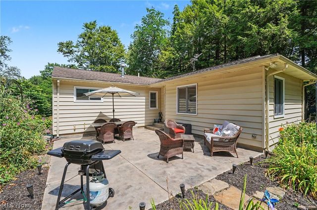 38600 Berkshire Hills Drive, Willoughby Hills, OH 44094