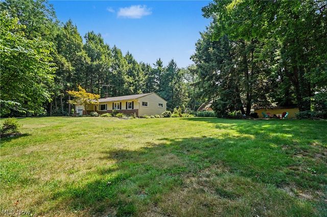 38600 Berkshire Hills Drive, Willoughby Hills, OH 44094