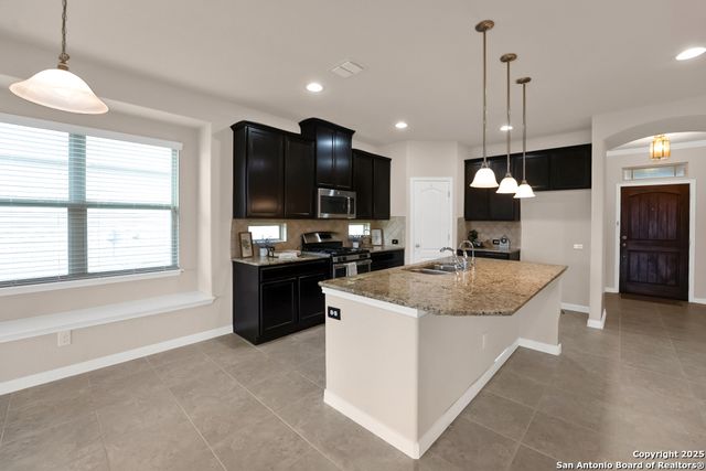 8435 Angelina Parke, San Antonio, TX 78254