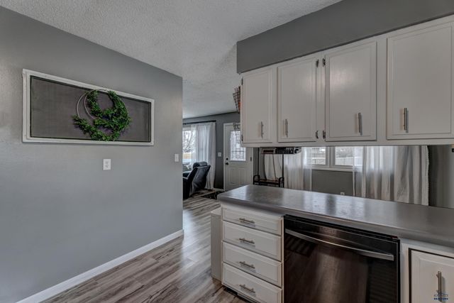 3323 CHAPEL LN, Rapid City, SD 57702