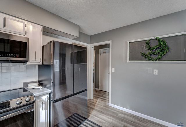 3323 CHAPEL LN, Rapid City, SD 57702