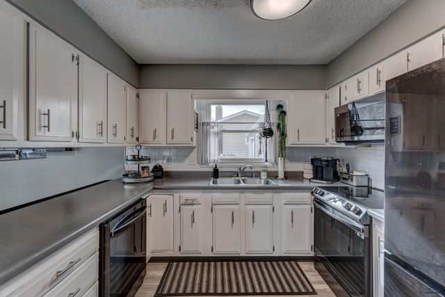 3323 CHAPEL LN, Rapid City, SD 57702