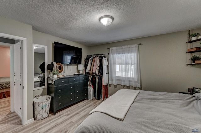 3323 CHAPEL LN, Rapid City, SD 57702