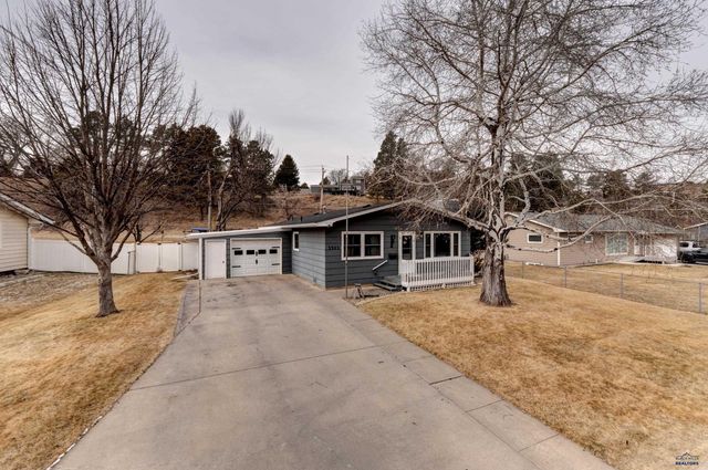 3323 CHAPEL LN, Rapid City, SD 57702