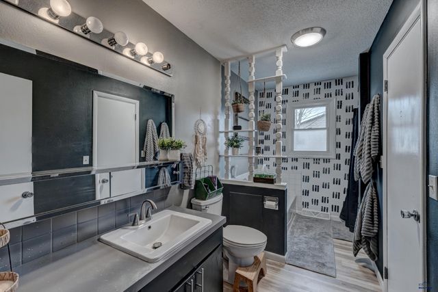 3323 CHAPEL LN, Rapid City, SD 57702