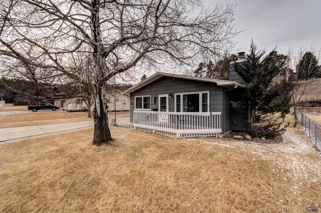 3323 CHAPEL LN, Rapid City, SD 57702