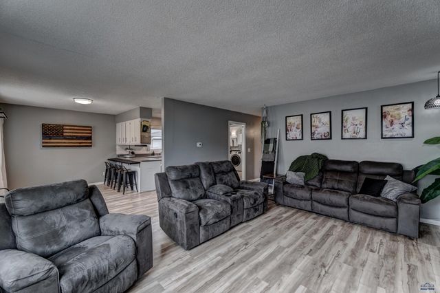 3323 CHAPEL LN, Rapid City, SD 57702