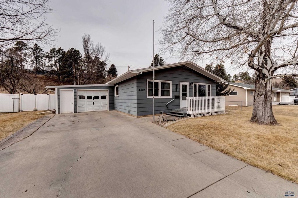 3323 CHAPEL LN, Rapid City, SD 57702