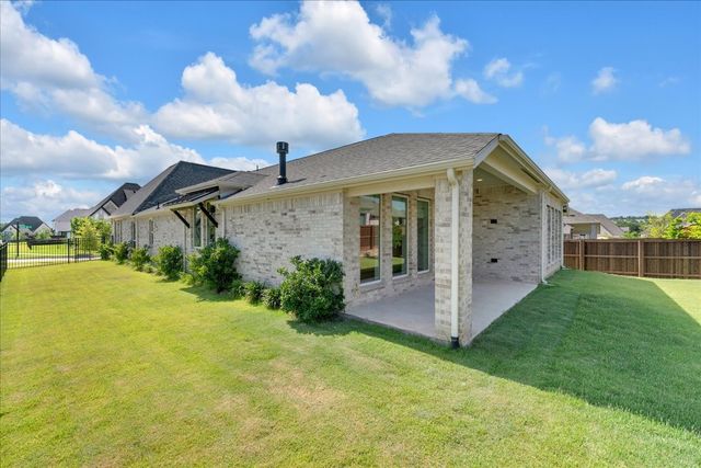2100 Pleasant Run Lane, Fort Worth, TX 76008