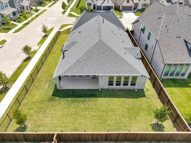 2100 Pleasant Run Lane, Fort Worth, TX 76008