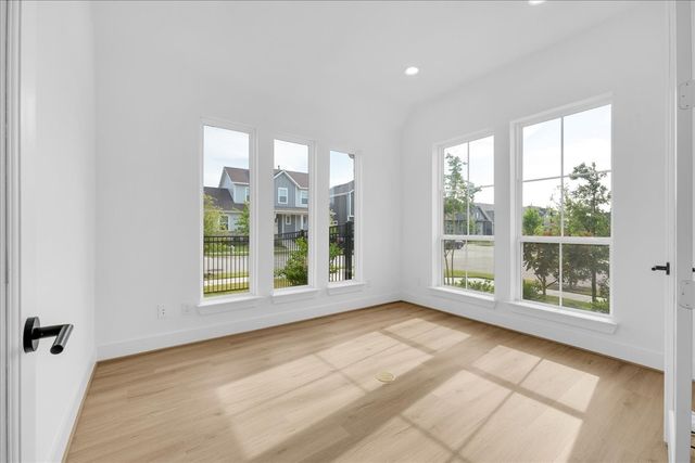 2100 Pleasant Run Lane, Fort Worth, TX 76008