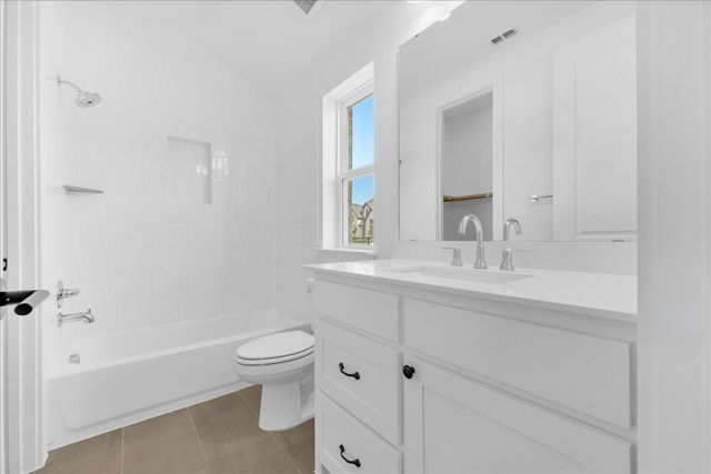 2100 Pleasant Run Lane, Fort Worth, TX 76008