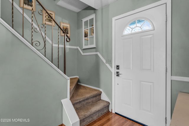 99 Westwood Drive, Toms River, NJ 08753